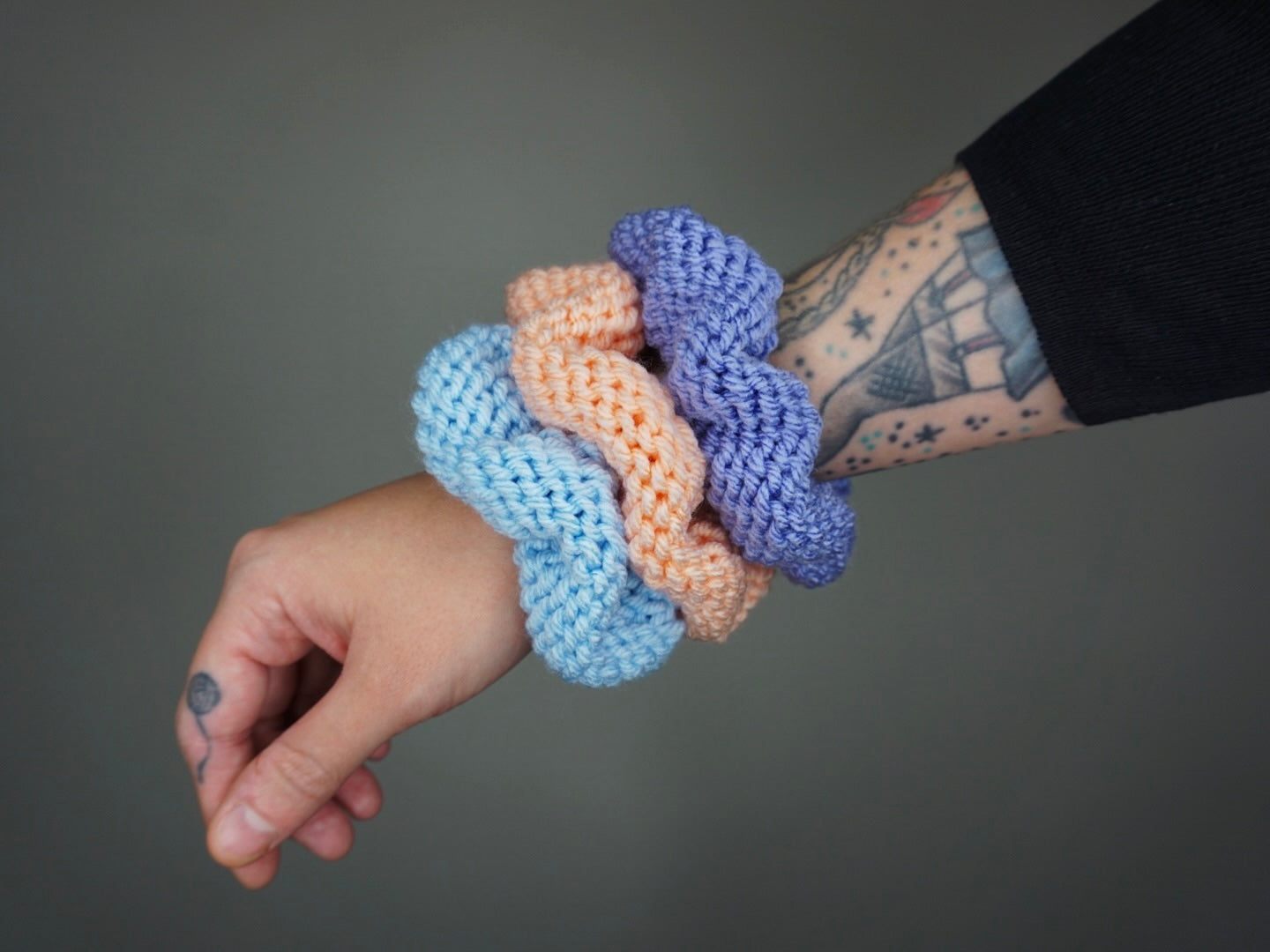 Knit Scrunchie in Periwinkle