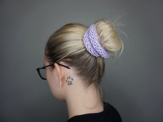 Knit Scrunchie in Lavender