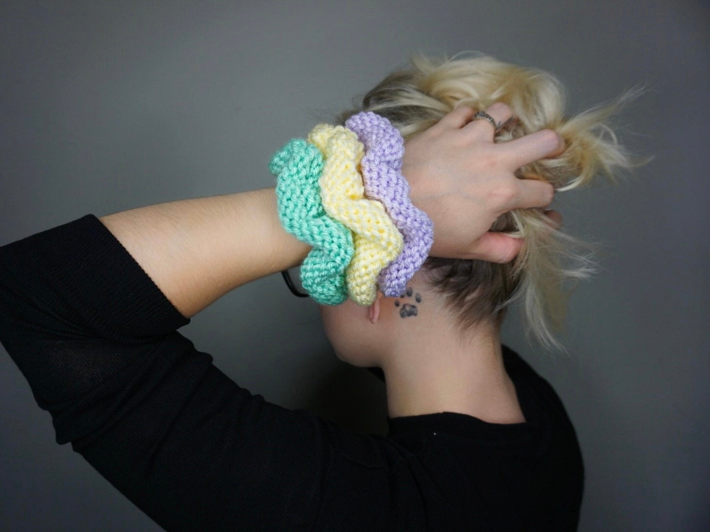 Knit Scrunchie in Mint