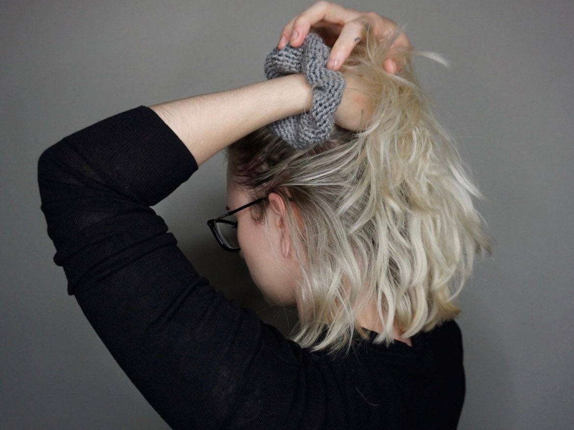 Knit Scrunchie in Grey