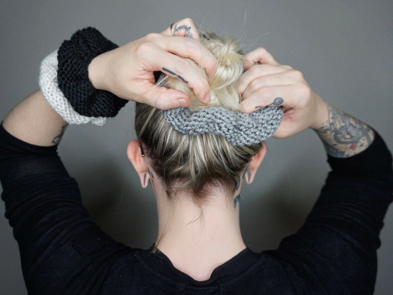 Knit Scrunchie in Grey