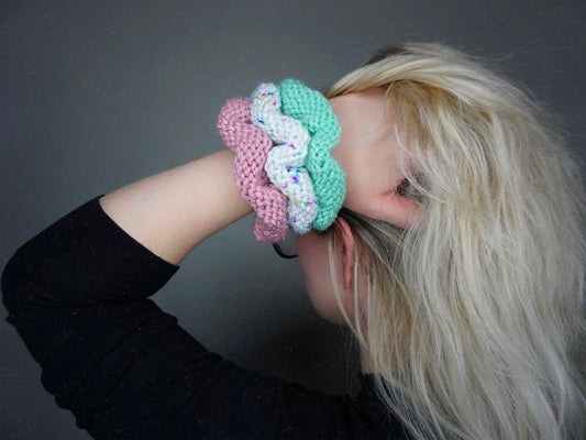 Knit Scrunchie in Funfetti