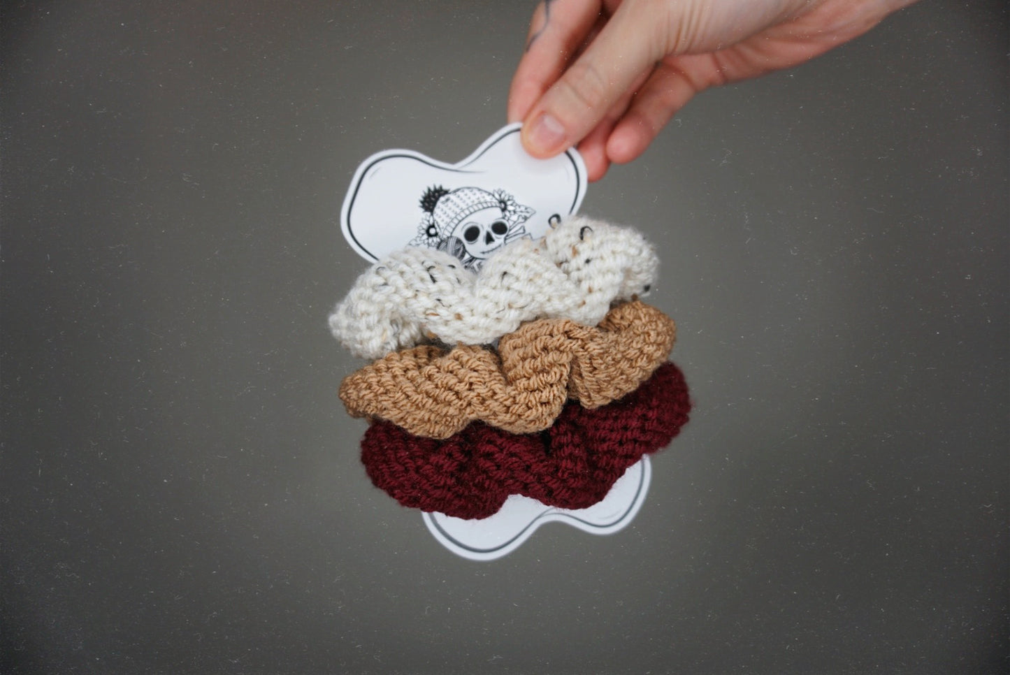 Knit Scrunchie in Oatmeal