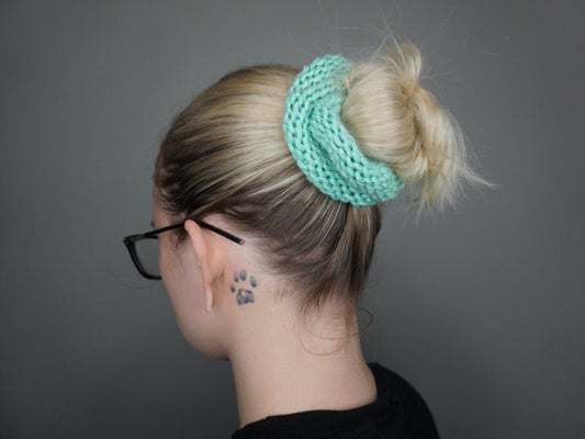 Knit Scrunchie in Mint